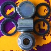 1047228-1-800Wx800H KIT SCHOKDEMPER LAGERS SUZUKI RM125-250 1996- 1999 LAGERS EN PAKKINGEN