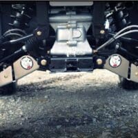 1053061-1-800Wx800H AXP A-Arm bescherming achterzijde - aluminium 4mm Polaris Sportsman