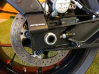 1061138-10-800Wx800H ACCESS DESIGN kentekenplaathouder ''over het wiel'' zwart KTM Duke 790/890