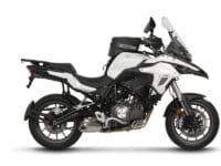 1062191-2-800Wx800H SHAD 3P System zijkofferrek Benelli