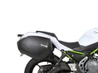 1062510-3-800Wx800H SHAD 3P System zijkofferrek Kawasaki