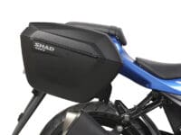 1062555-3-800Wx800H SHAD 3P System zijkofferrek Suzuki