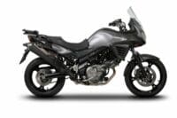 1062588-9-800Wx800H SHAD 3P System zijkofferrek Suzuki