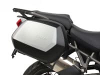 1062600-2-800Wx800H SHAD 3P System zijkofferrek Triumph