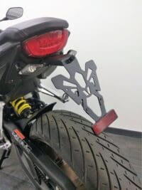 1067739-1-800Wx800H V PARTS kentekenplaathouder zwart Honda CB650R
