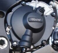 1068151-1-800Wx800H Bescherming koppeling GB Racing zwart Yamaha R1