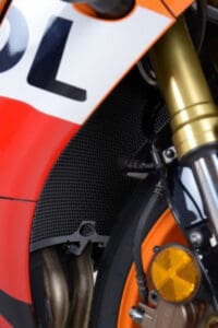 1088116001-1-800Wx800H R&G RACING Radiateurbeschermer - Aluminium