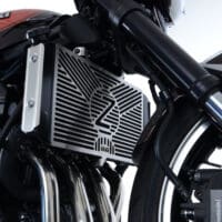 1092587-3-800Wx800H R&G RACING Gegraveerde radiateurbeschermer - Roestvrij staal