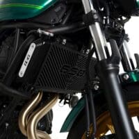 1117887-1-800Wx800H R&G RACING Gegraveerde radiateurbeschermer - Rood