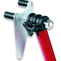 3032160-1-800Wx800H PADDOCKSTAND VOORWIEL MET ROLSTEUNEN