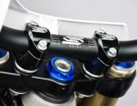 800Wx800H-1048370-2 SCAR stuurklemmen Ø28.6mm +30mm OE T-stuk vork