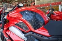 800Wx800H-1129224001-2 R&G RACING Eazi-Grip Evo Tank tractie grepen